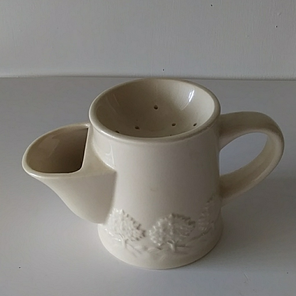 Mason's Crabtree & Evelyn Shaving.mug. LONDON